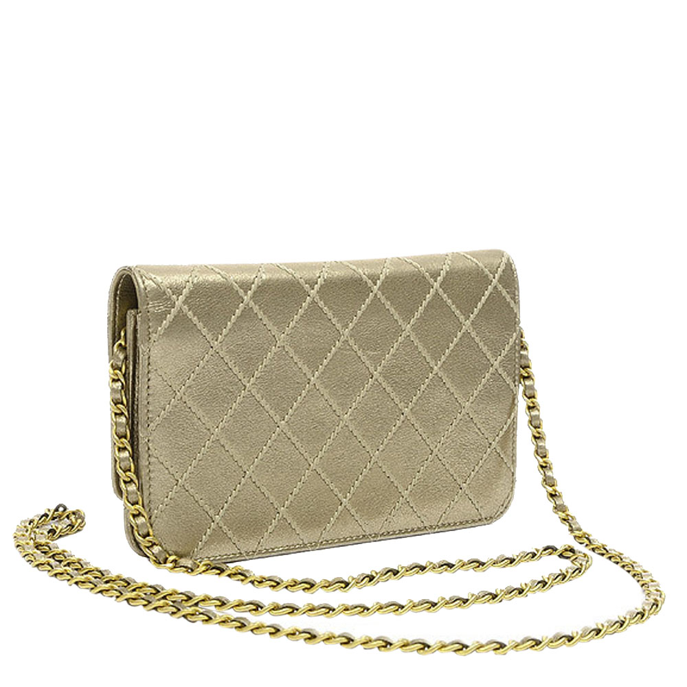 chanel quilted bag gold chain