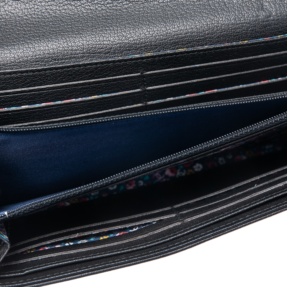 

Chanel Black Leather CC L-Gusset Flap Wallet