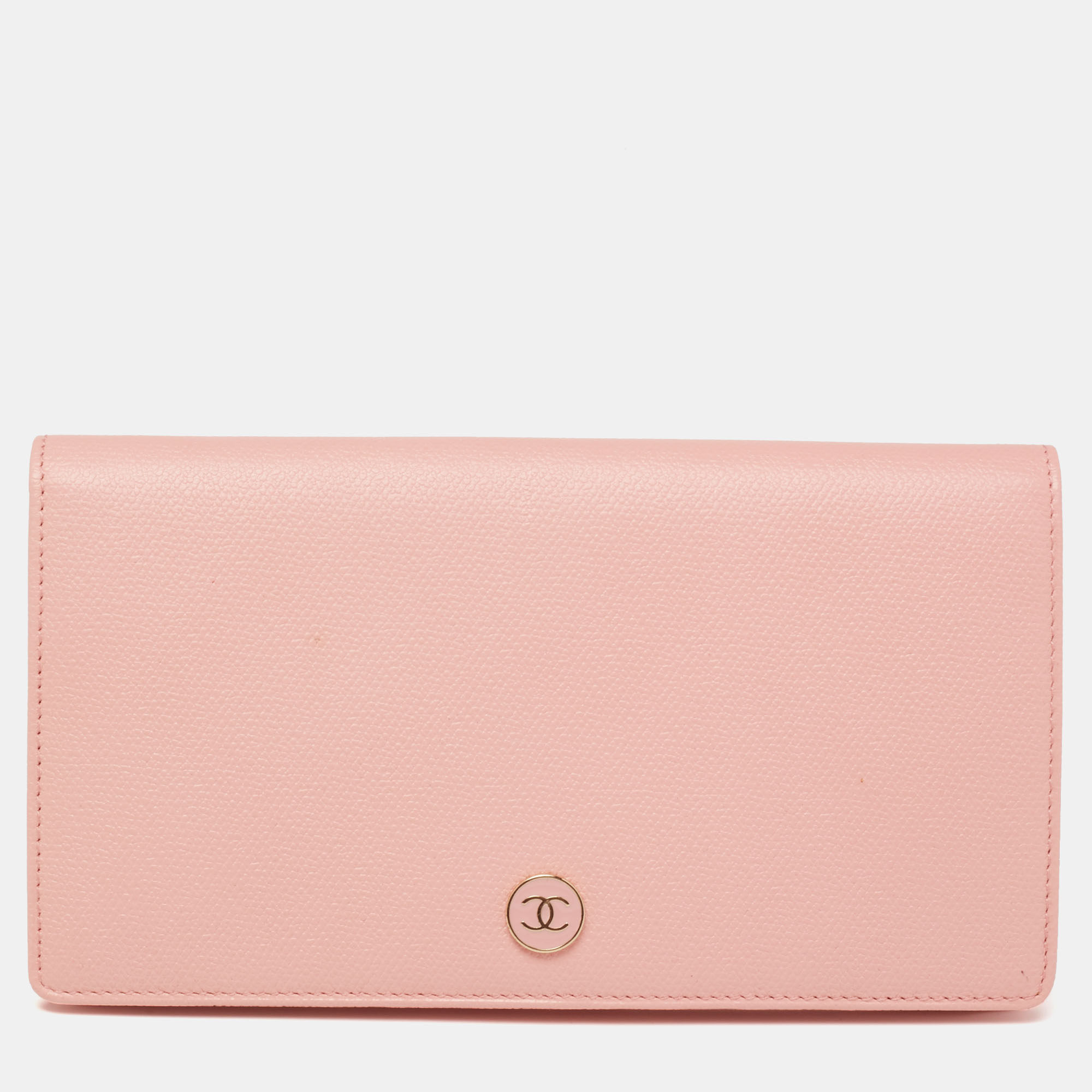 مملوكة مسبقًا Chanel Pink Leather CC Bifold Wallet