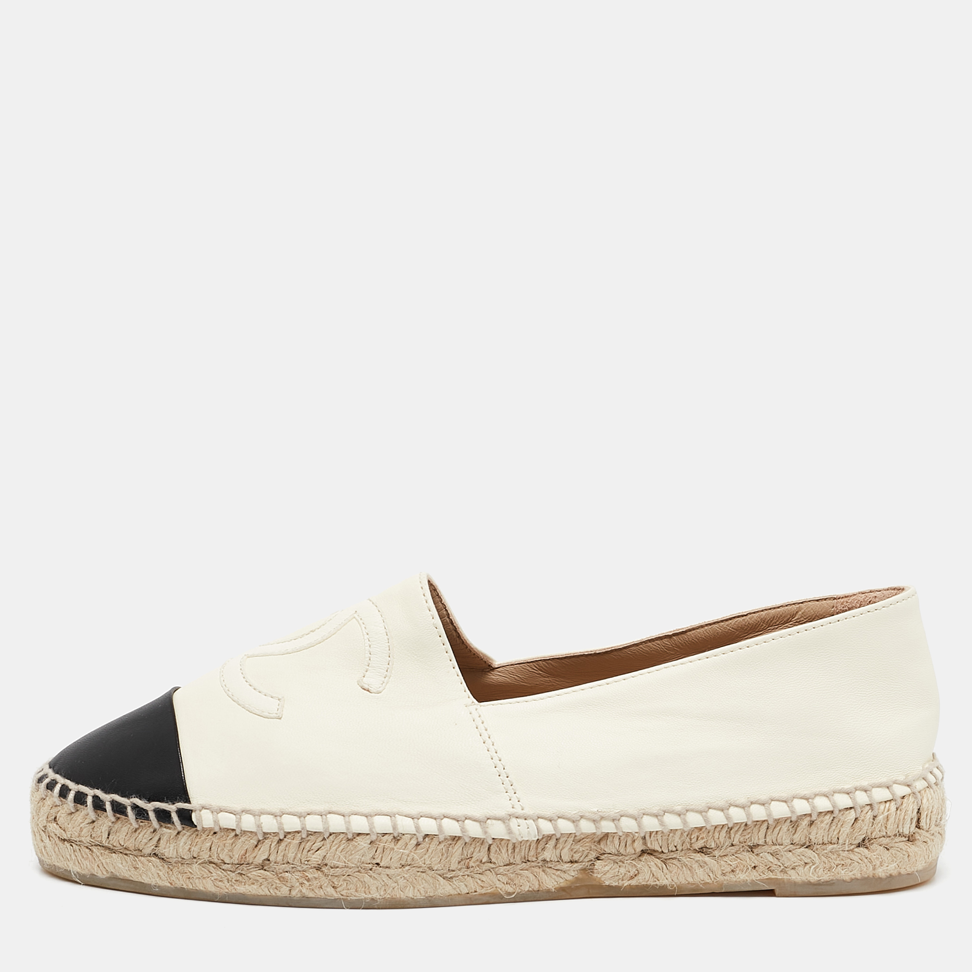 

Chanel Cream/Black Leather CC Cap Toe Espadrille Flats Size