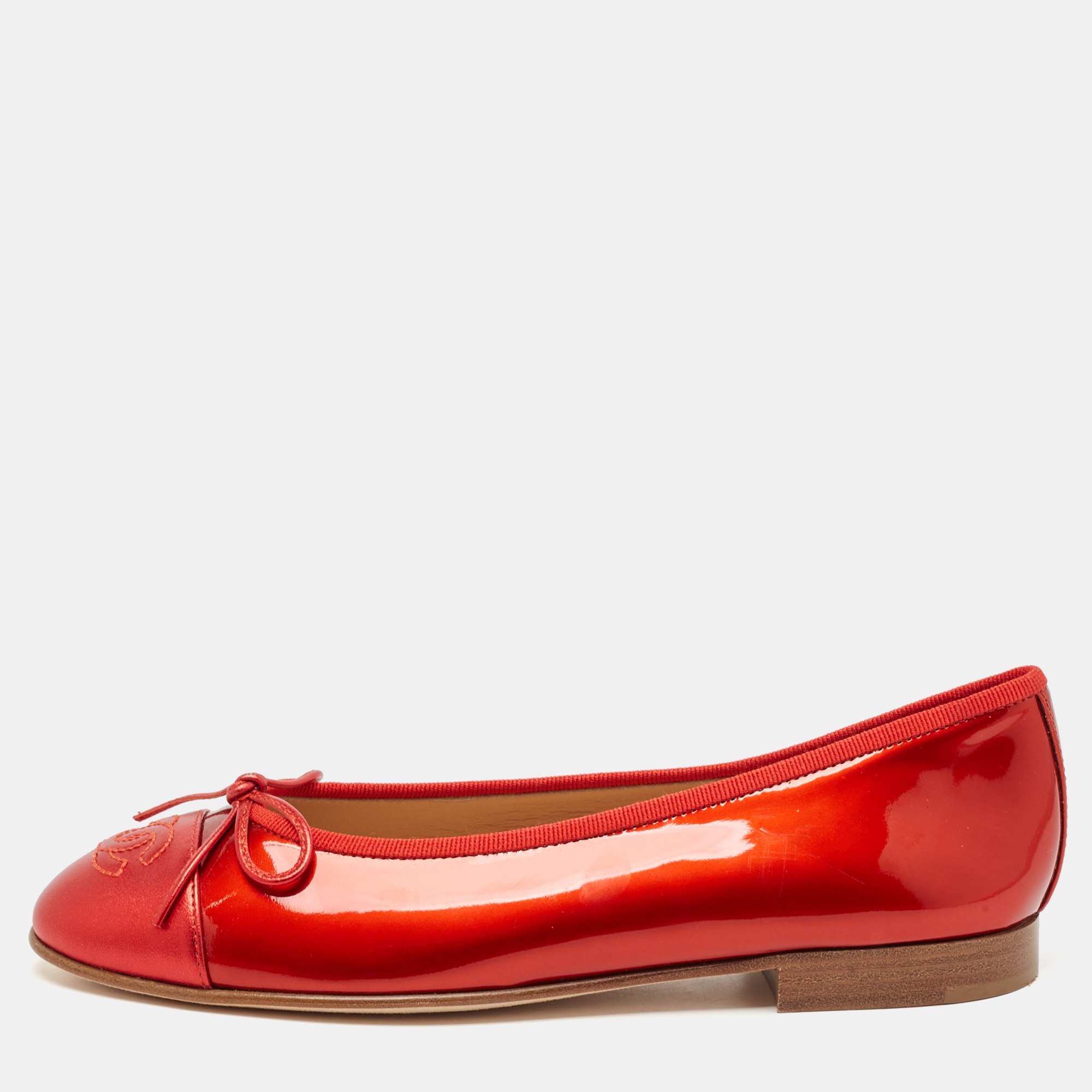 

Chanel Red Leather And Patent Leather CC Bow Cap Toe Ballet Flats Size