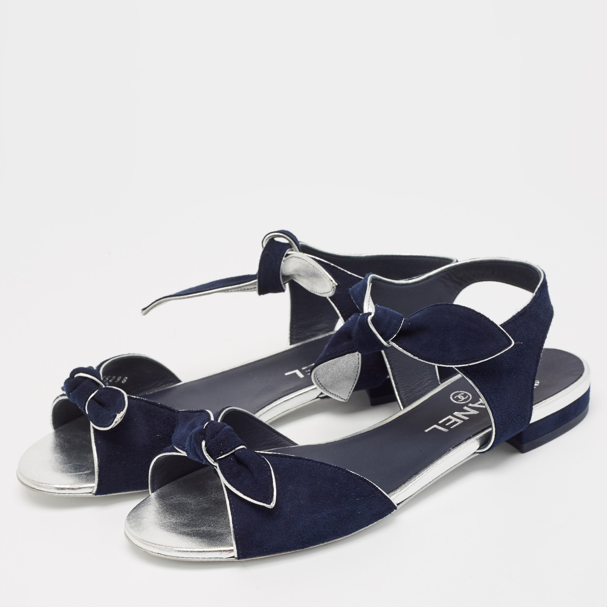 Chanel Navy Blue/Silver Suede Flat Sandals Size 36 