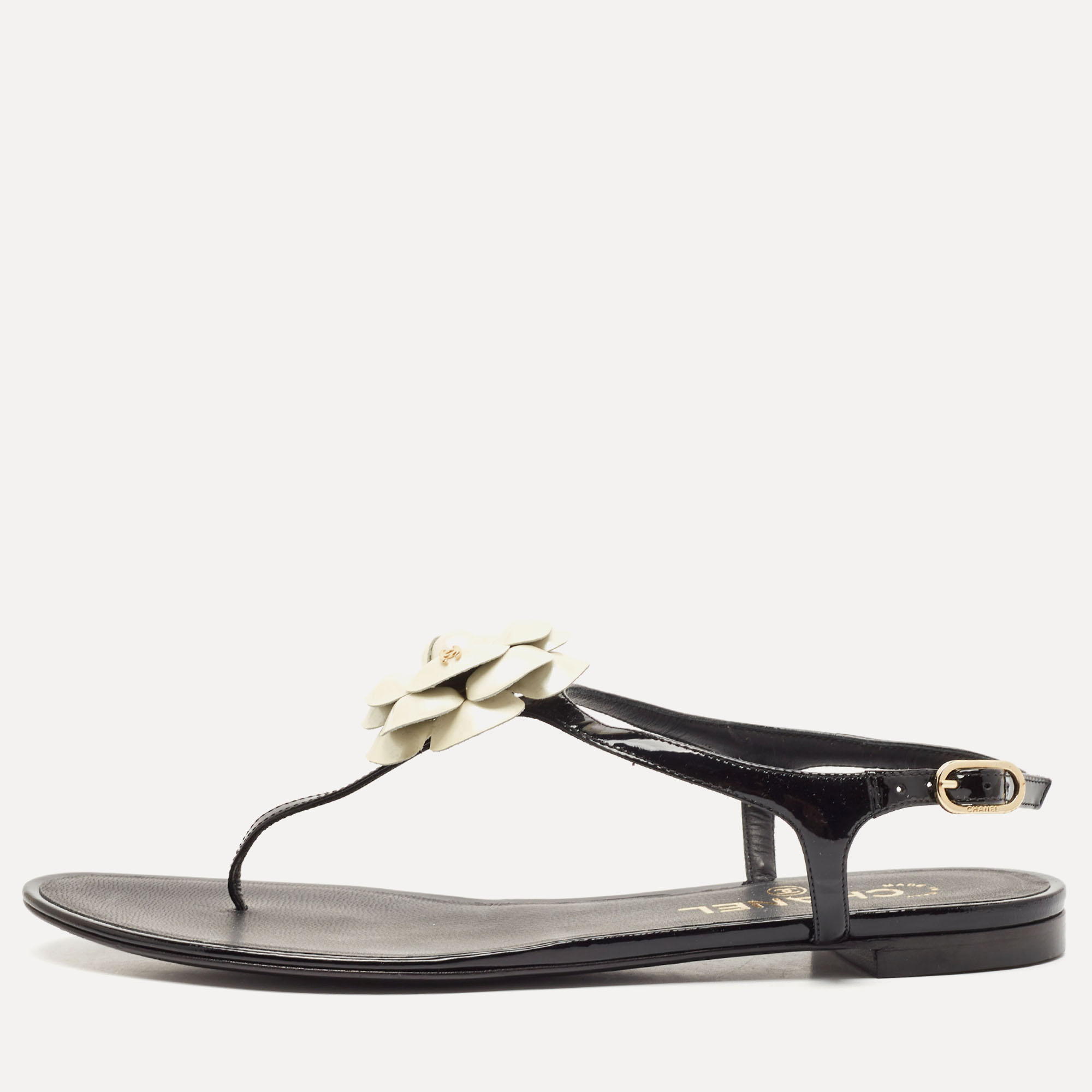 

Chanel Black/White Patent CC Camellia Flat Thong Sandals Size