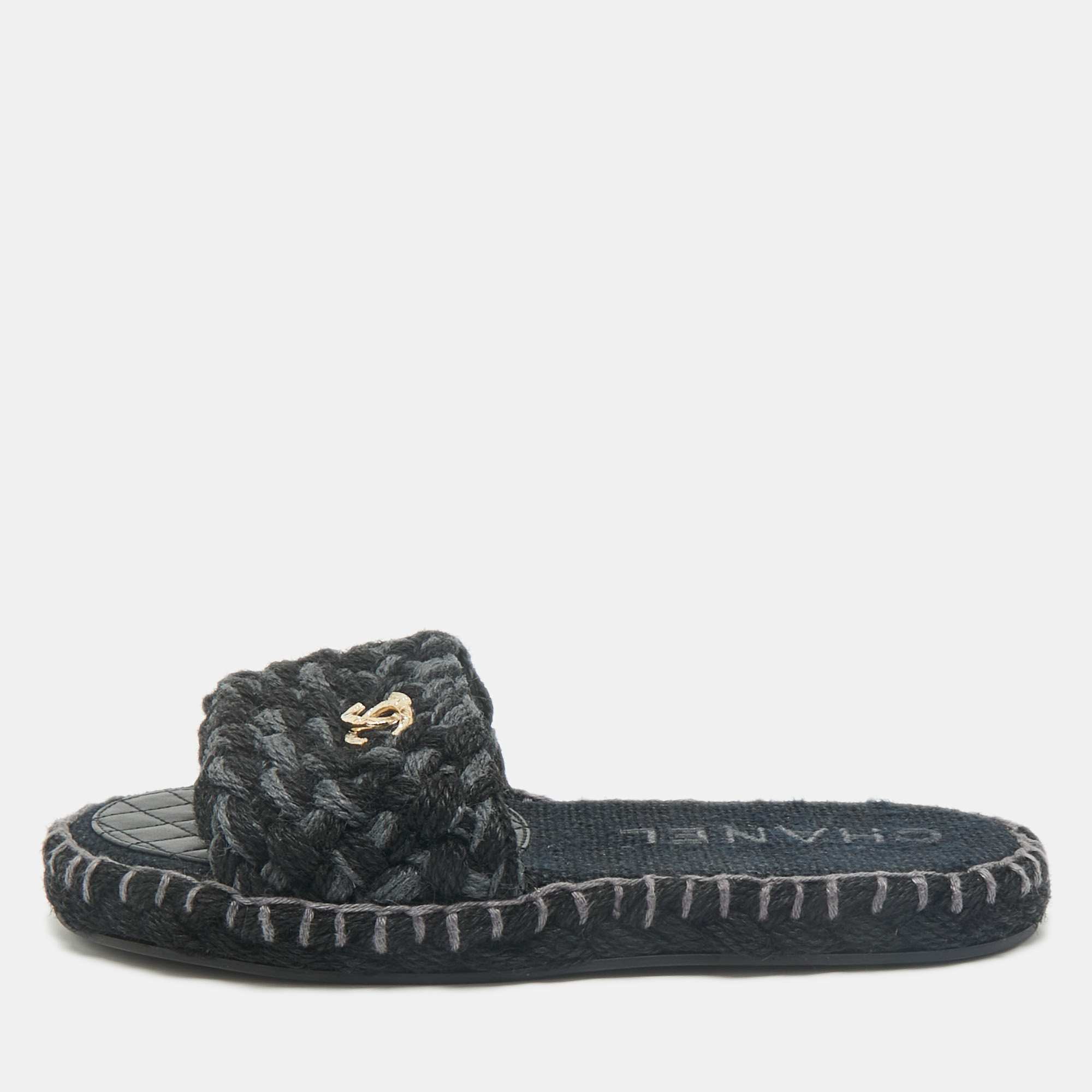 Pre-owned Chanel Two Tone Tweed Interlocking Cc Logo Flat Slides Size 41