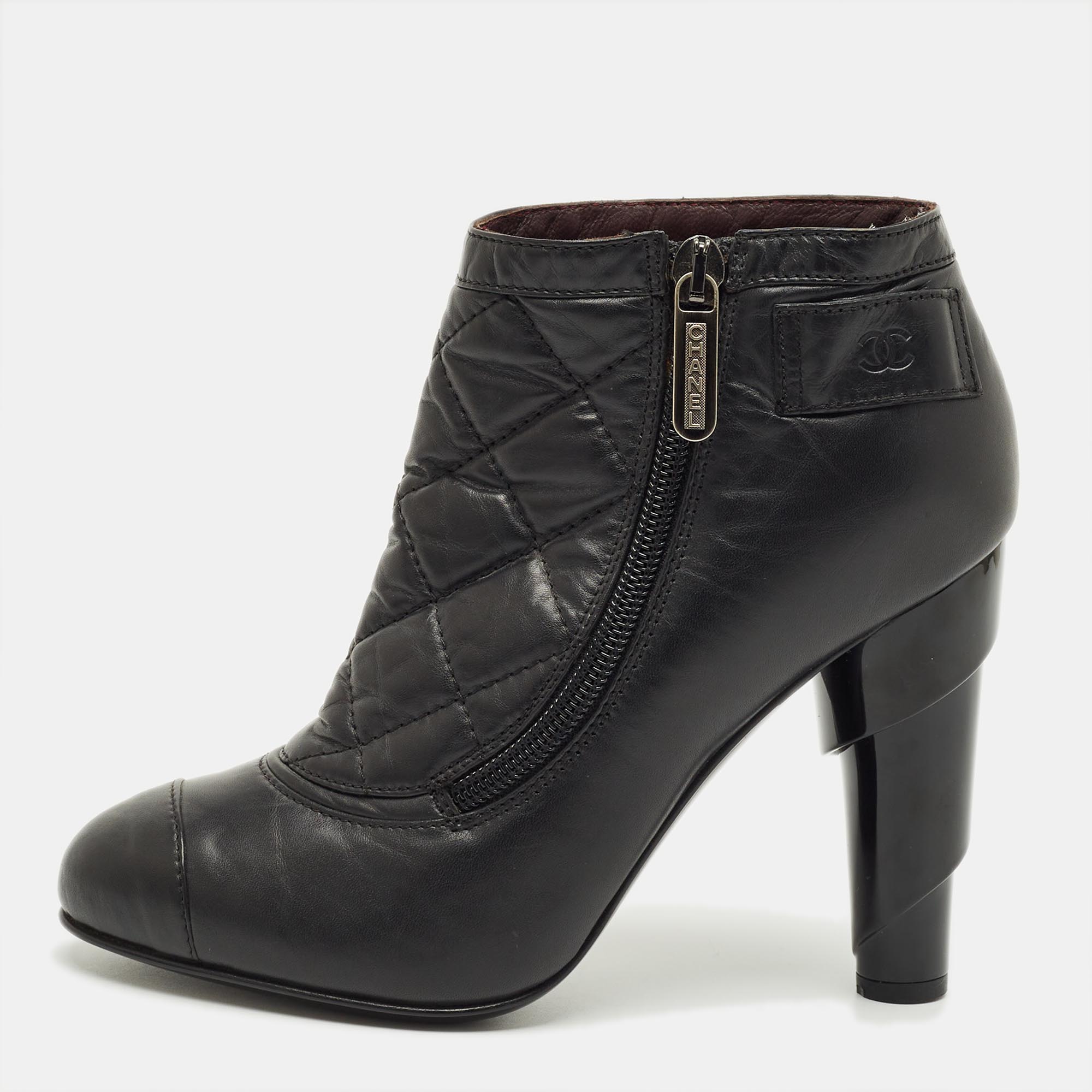 Pre-owned Chanel Black Leather Cc Cap Toe Ankle Length Boots Size 36.5