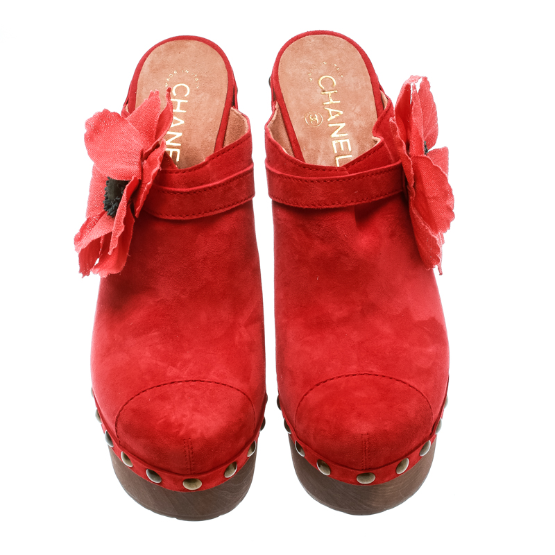 Chanel Red Suede Camellia Embellished Wooden Clogs Size 40