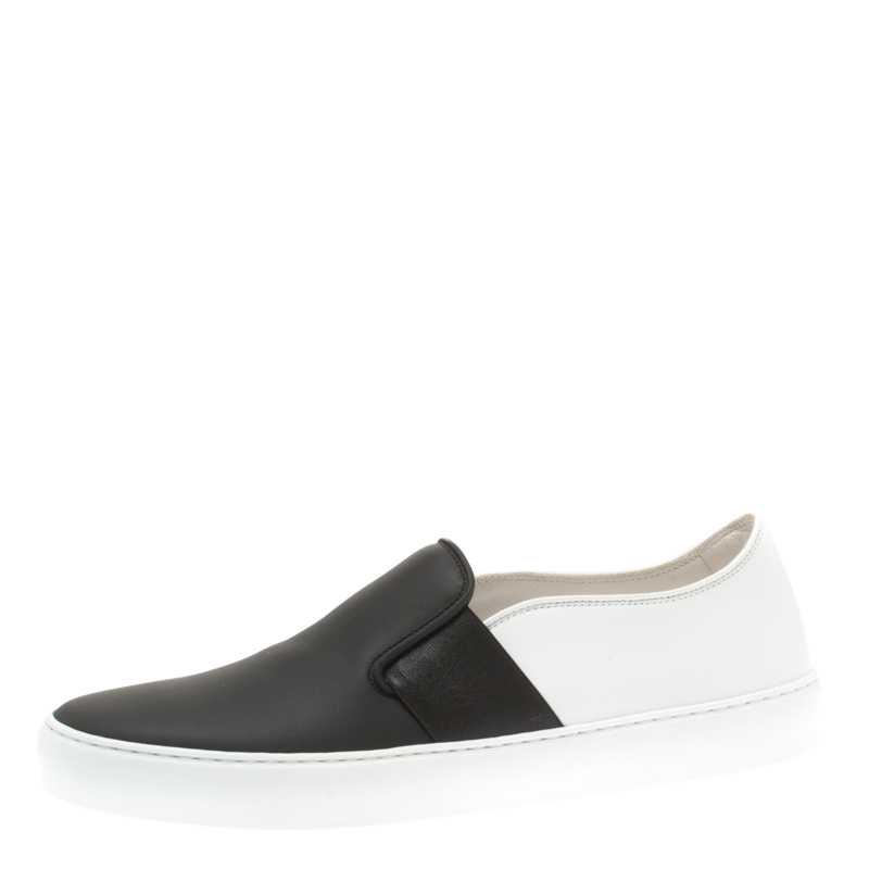 Monochrome Leather Slip On Sneakers Size 39.5 Chanel |