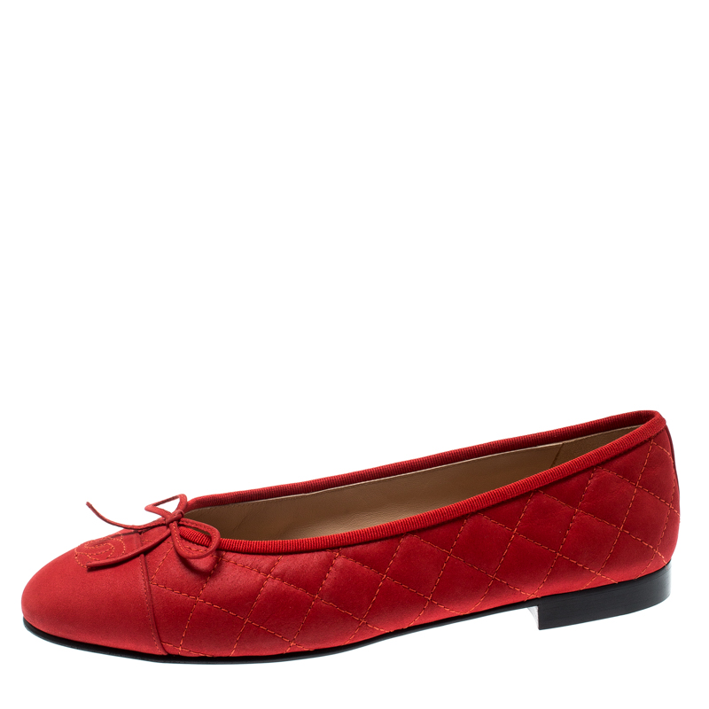 Chanel Red Quilted Suede CC Cap Toe Ballet Flats Size 40.5