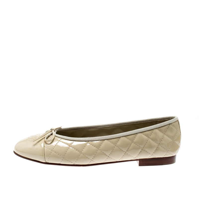 

Chanel Beige Quilted Leather Bow CC Cap Toe Ballet Flats Size