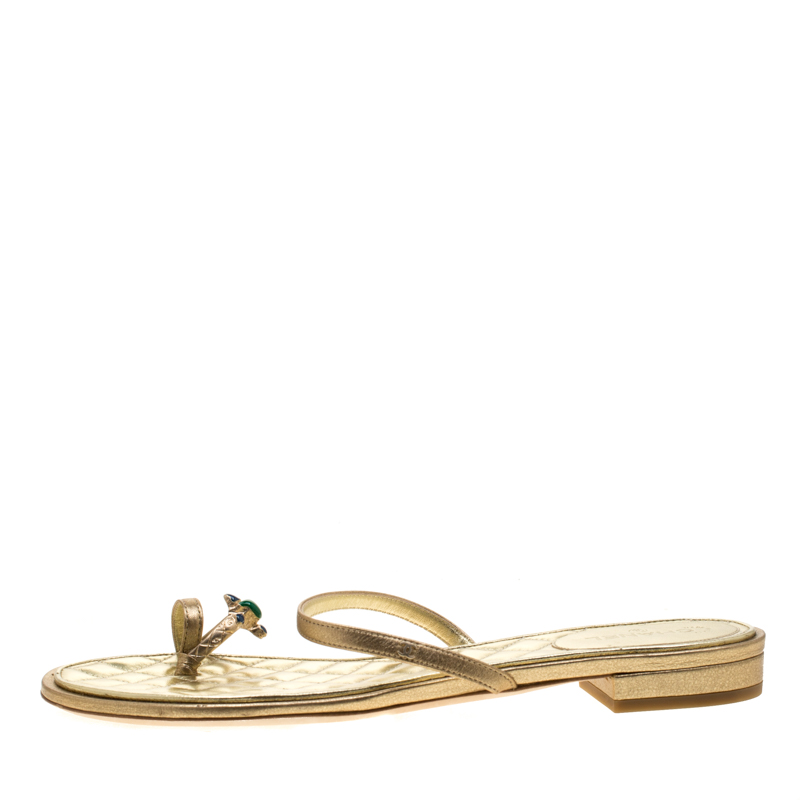 

Chanel Metallic Gold Leather Enamel Embellished Toe Ring Flat Sandals Size