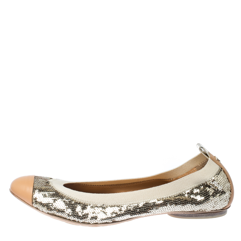 

Chanel Metallic Gold Sequin And Beige Leather Cap Toe Scrunch Ballet Flats Size
