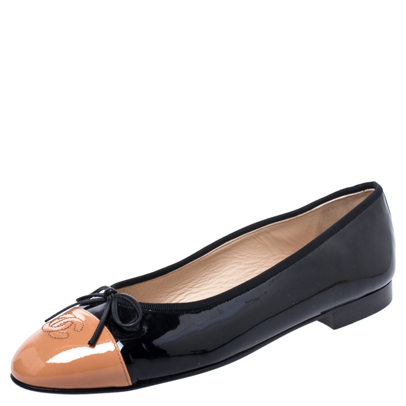 مملوكة مسبقًا Chanel Black/Brown Patent Leather CC Bow Ballet Flats Size 40