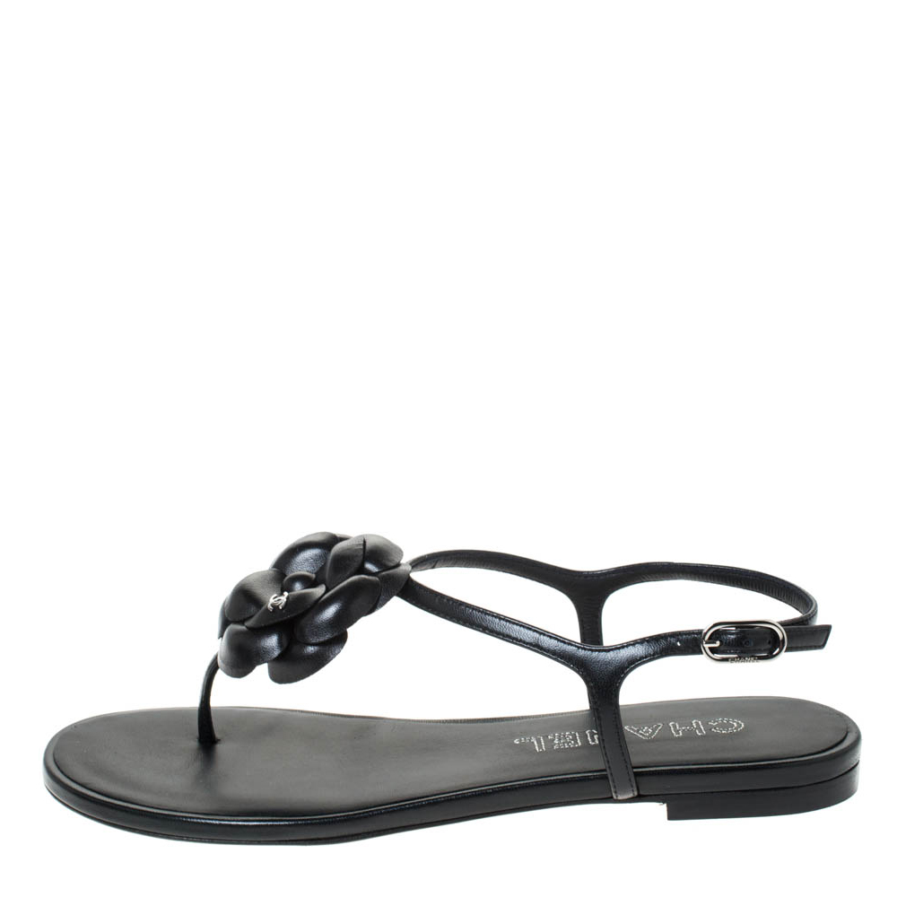 

Chanel Black Leather CC Camellia Flat Thong Sandals Size