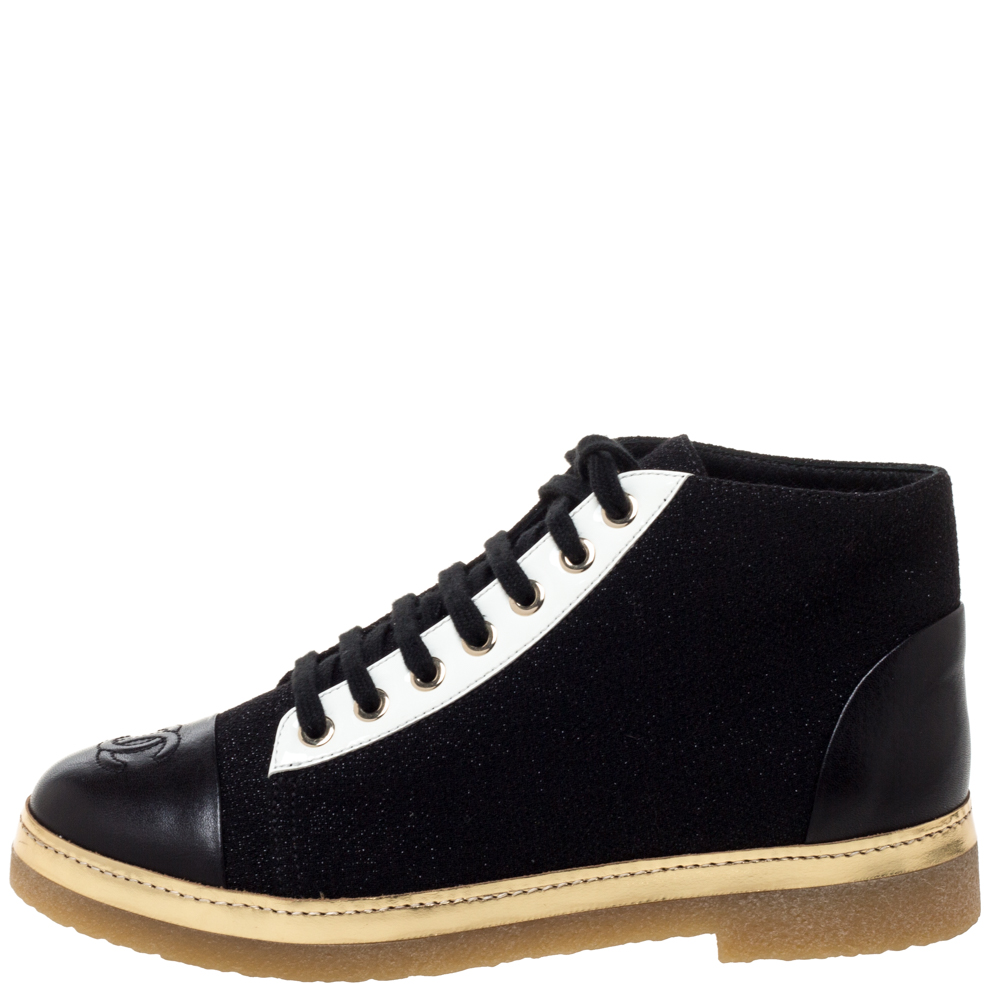 

Chanel Black/Gold Lame Fabric Leather CC Cap Toe Ankle Boots Size