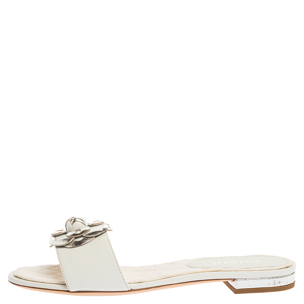 

Chanel White Leather Camellia Embellished Flat Slides Size