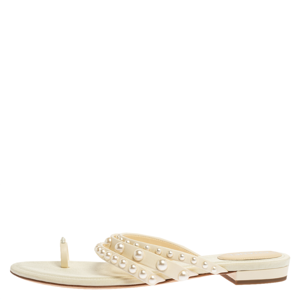 

Chanel White Lether Faux Pearl Embellished Strappy Flat Slides Size