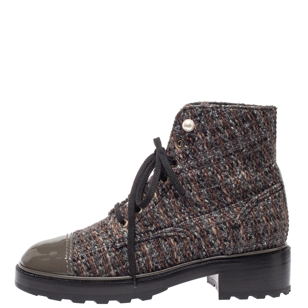 

Chanel Multicolor Tweed And Patent Leather CC Cap Toe Pearl Embellished Combat Ankle Boots Size