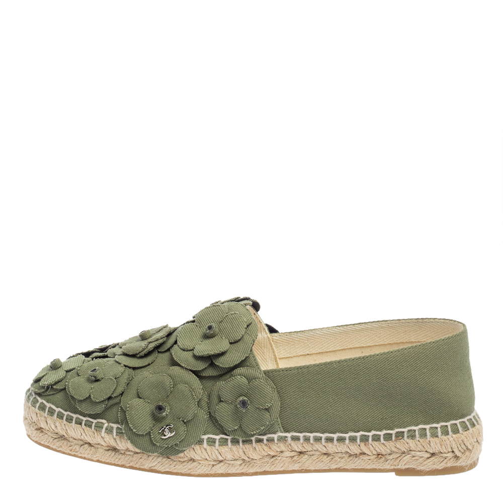 

Chanel Olive Green Canvas Camellia Flat Espadrilles Size