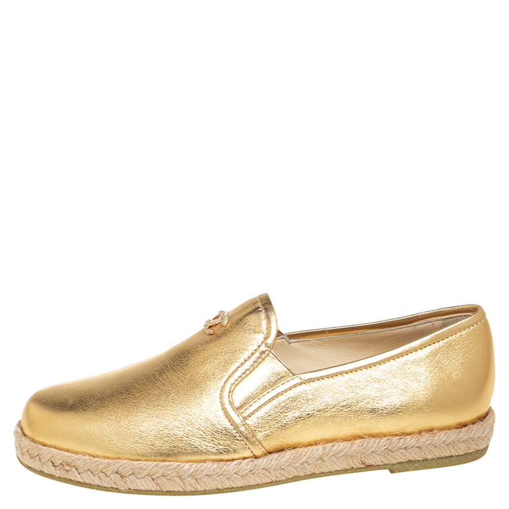

Chanel Metallic Gold Leather CC Espadrille Loafers Size