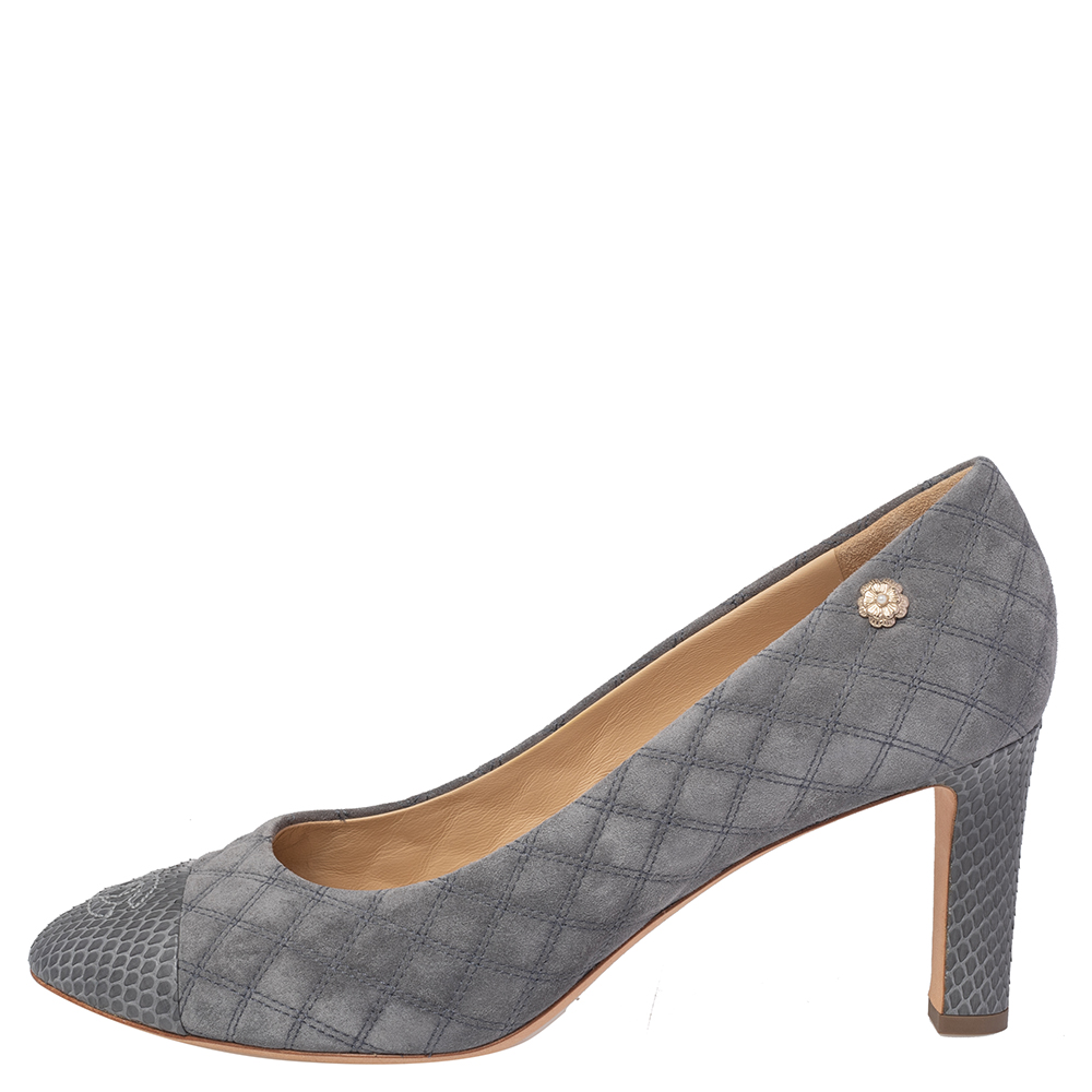 

Chanel Grey Quilted Suede And Python Leather Cap Toe CC Pumps Size