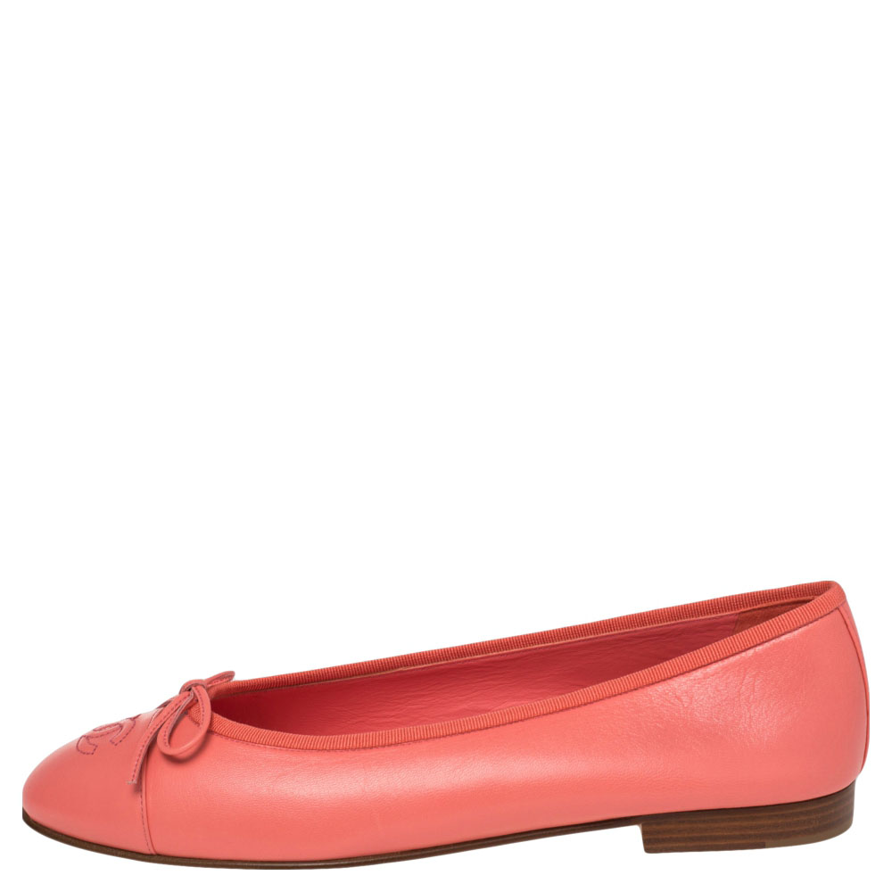 

Chanel Coral Pink Leather CC Cap Toe Bow Ballet Flats Size
