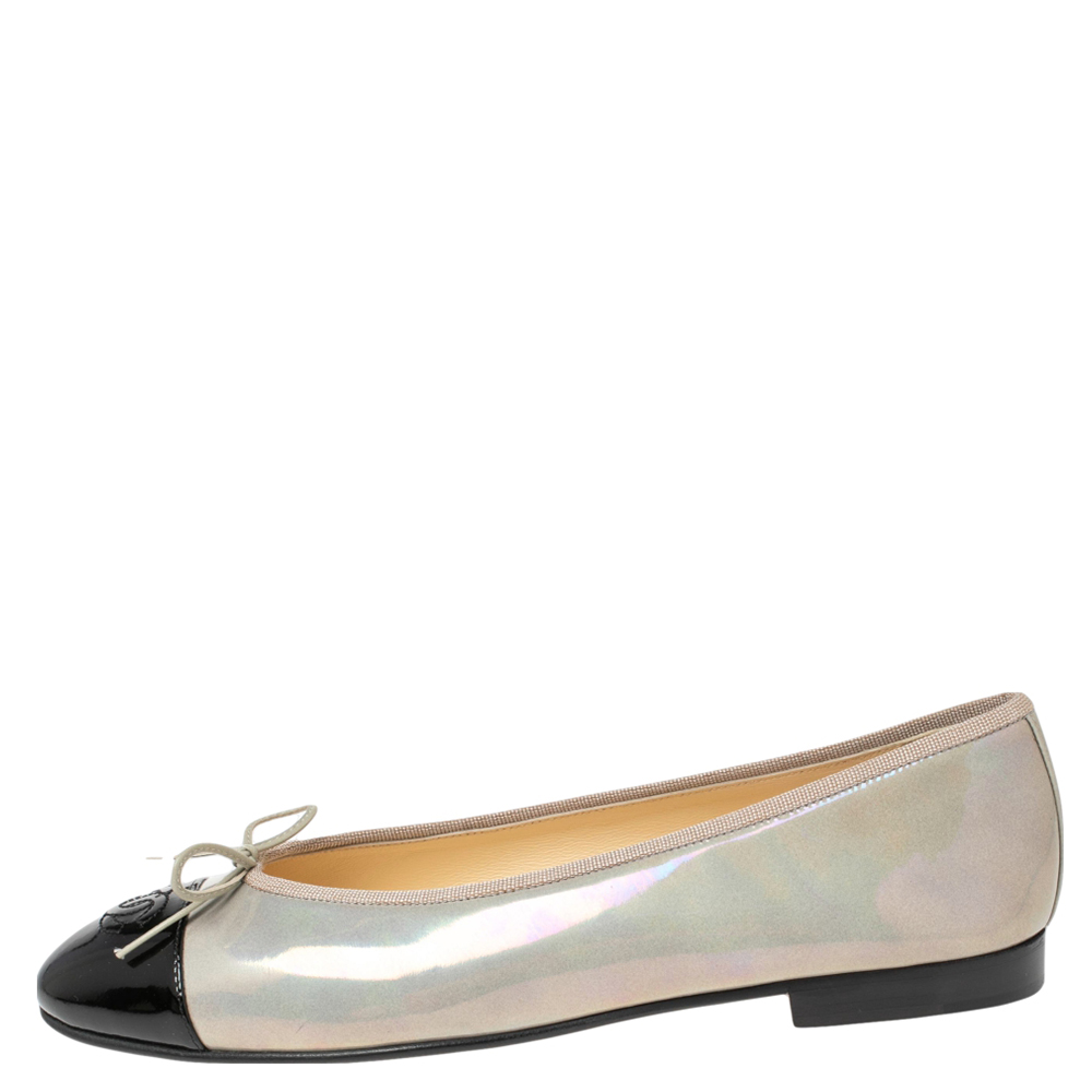 

Chanel /Grey/Black Iridescent Patent Leather CC Bow Cap Toe Ballet Flats Size