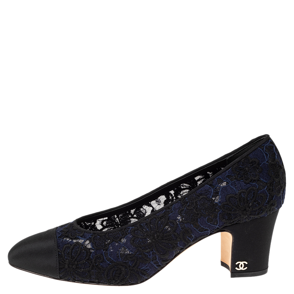 

Chanel Black/Blue Lace and Fabric Cap Toe Block Heel Pumps Size