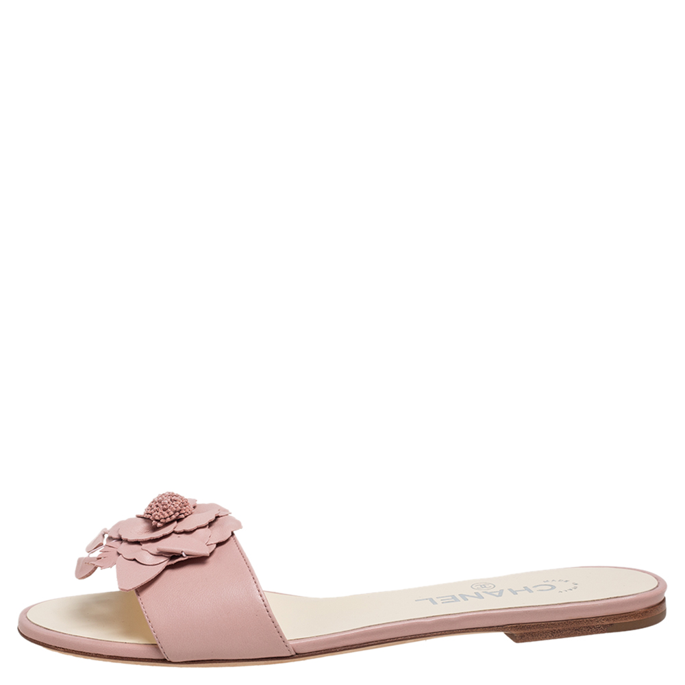 

Chanel Beige Leather Camellia Open Toe Slide Sandals Size