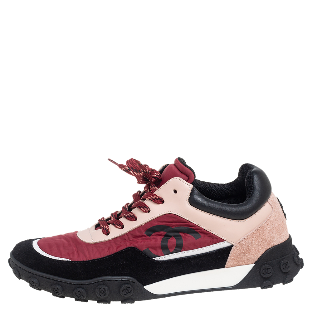 

Chanel Multicolor Suede, Leather and Nylon CC Low Top Sneakers Size