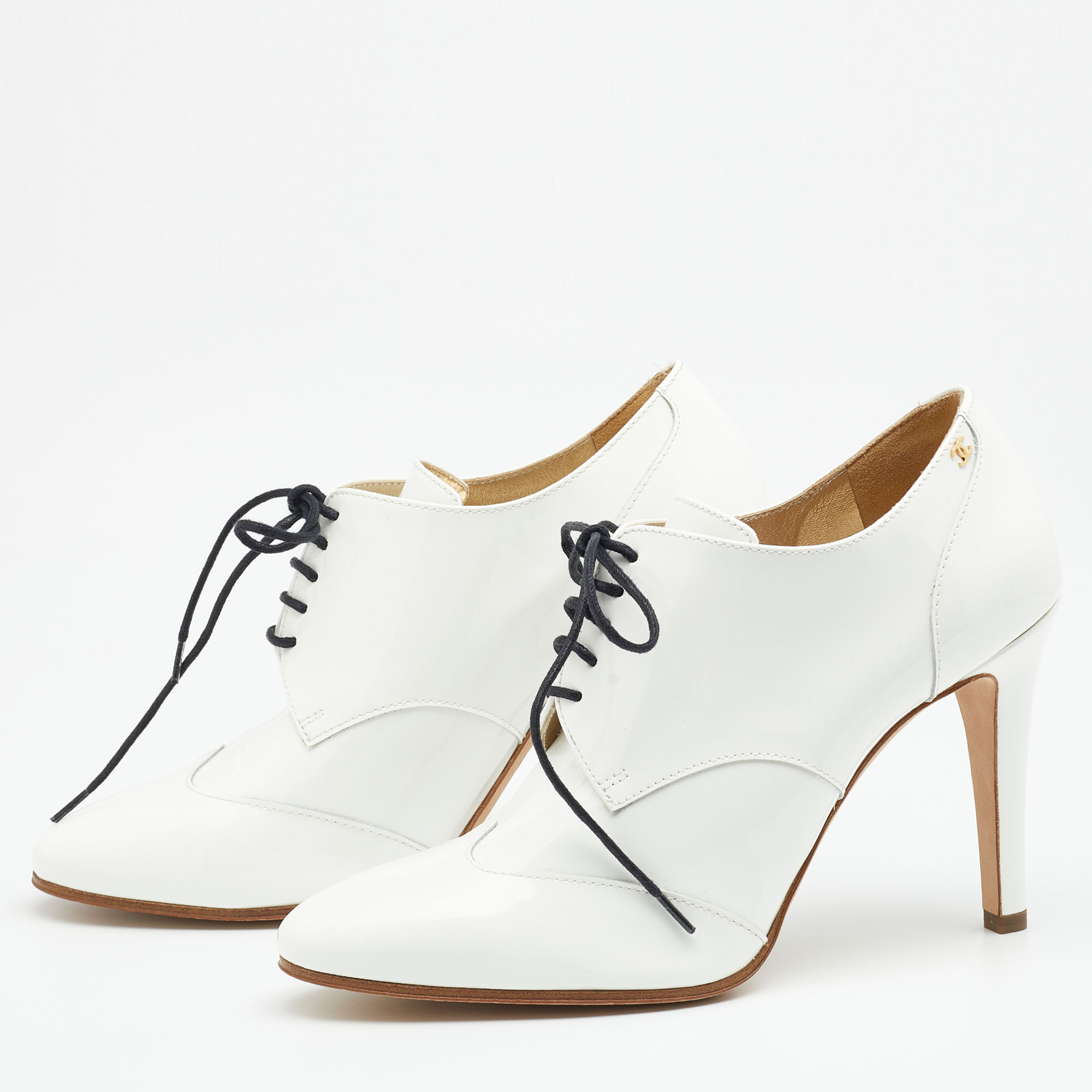 

Chanel White Patent Leather CC Lace Up Derby Booties Size