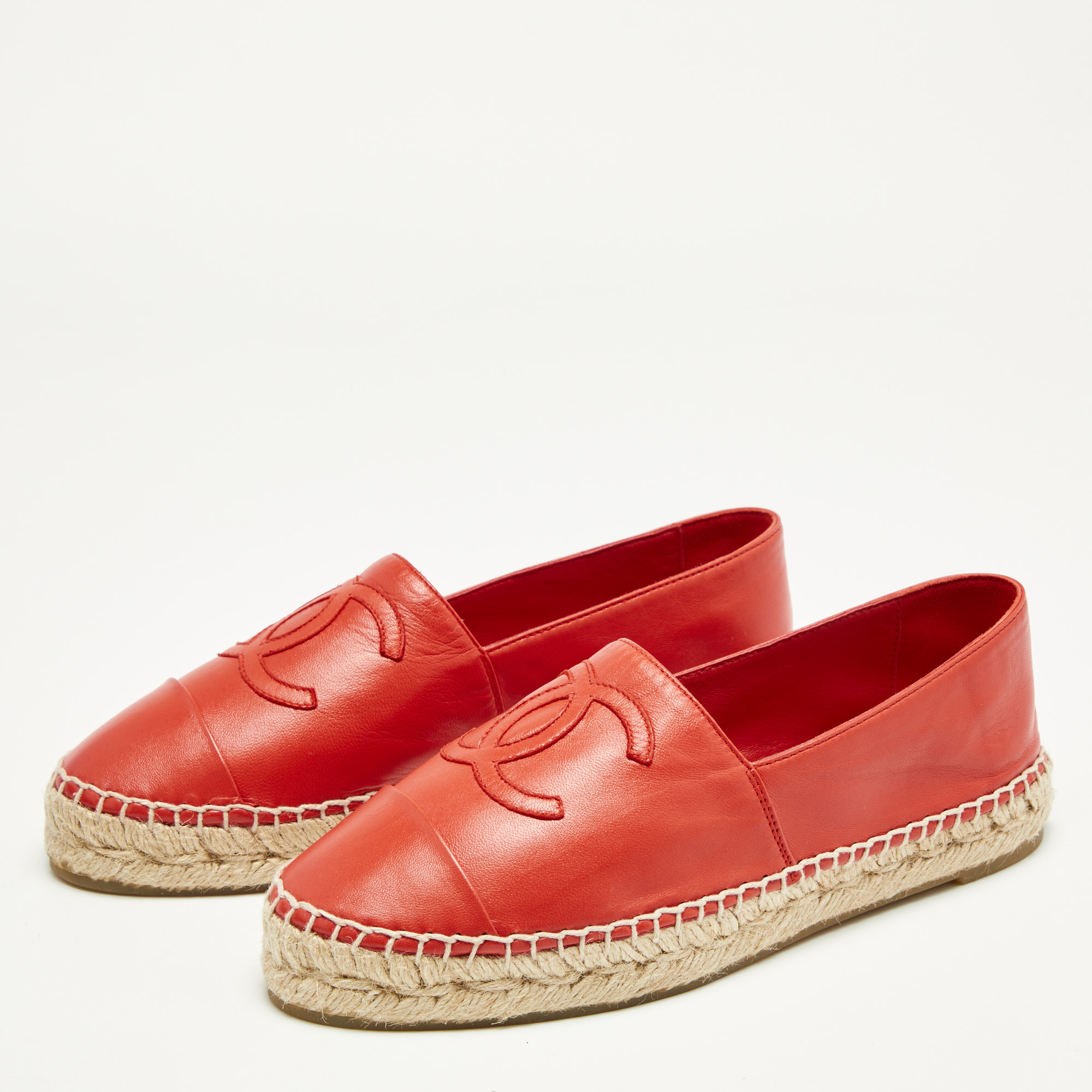 

Chanel Red Leather CC Cap Toe Espadrille Flats Size
