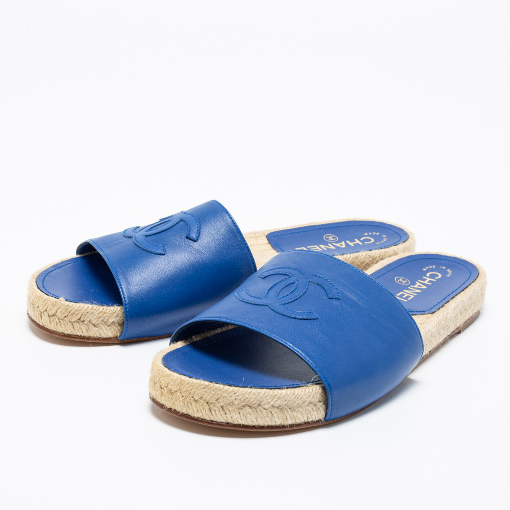

Chanel Blue Leather CC Logo Flat Espadrille Slides Size