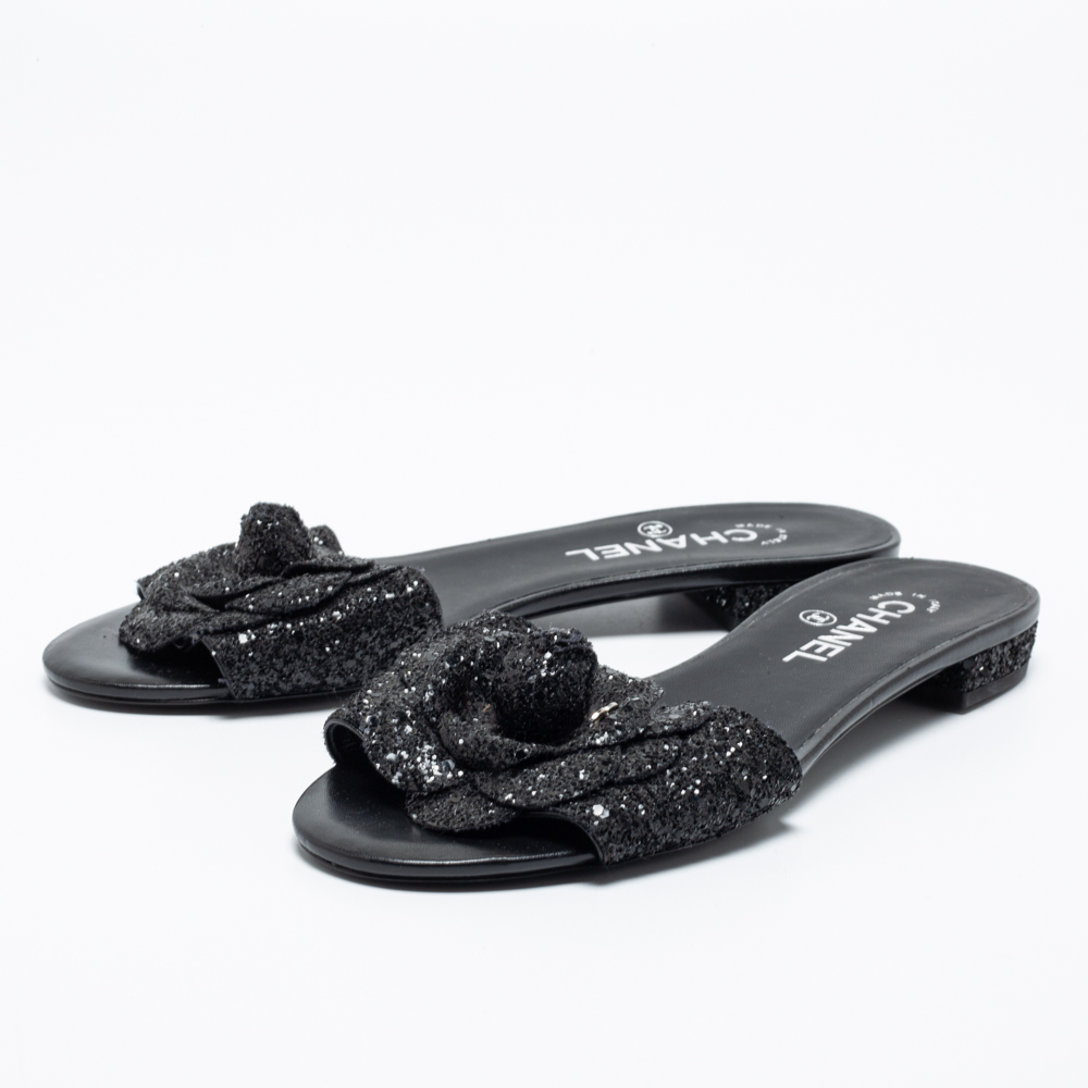 

Chanel Black Coarse Glitter Camellia CC Flat Slides Size