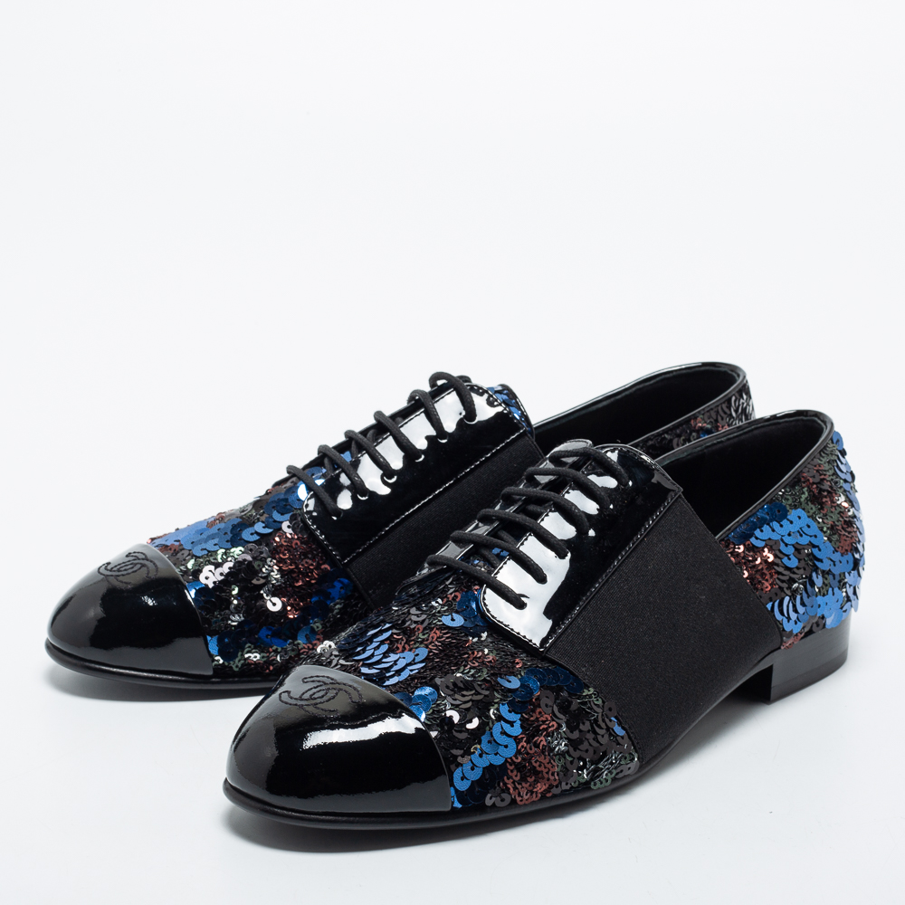 

Chanel Tricolor Sequins and Patent Leather CC Cap Toe Derby Size, Black