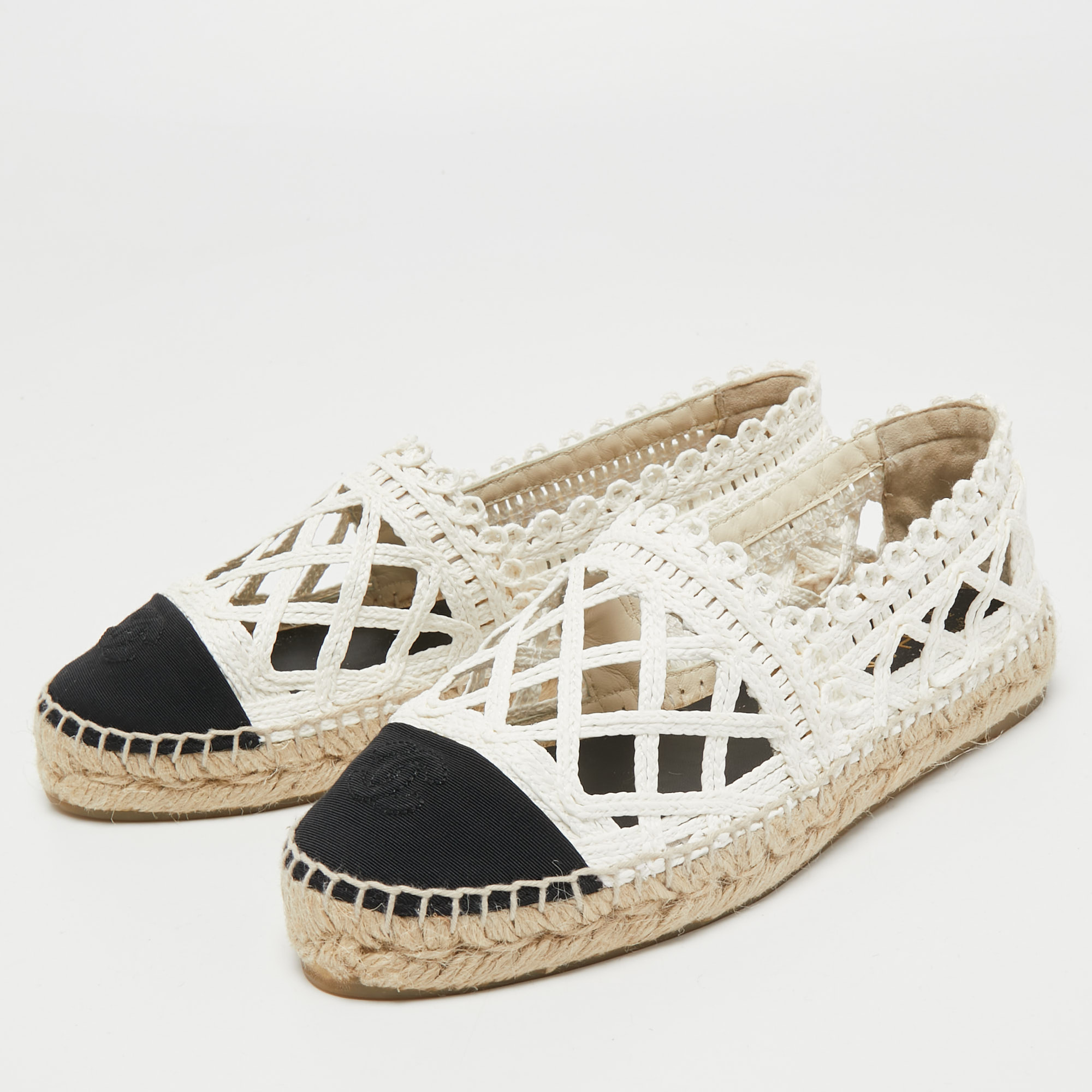 

Chanel White/Black Canvas and Knit Fabric Espadrille Flats Size