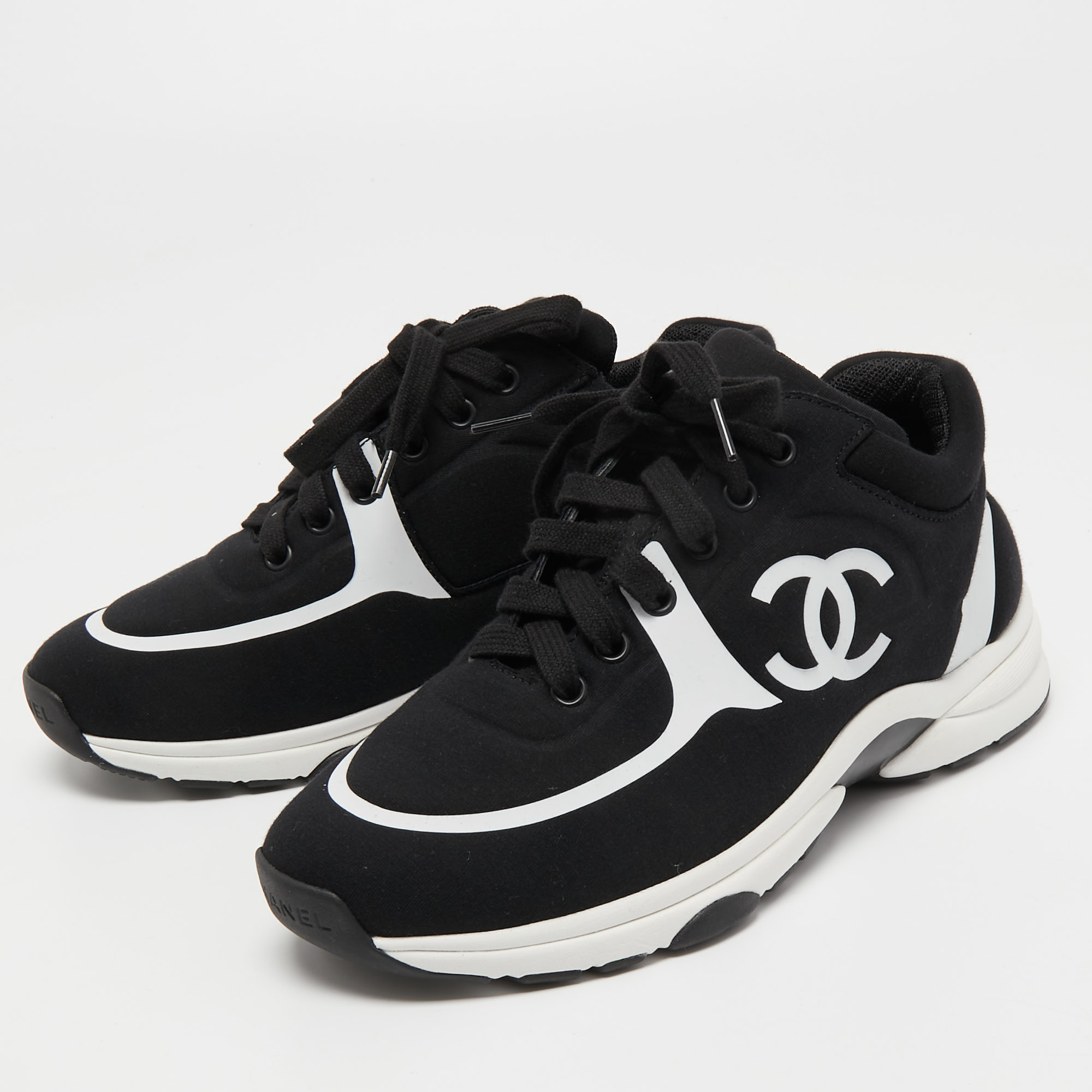 

Chanel Black Neoprene CC Low Top Sneakers Size