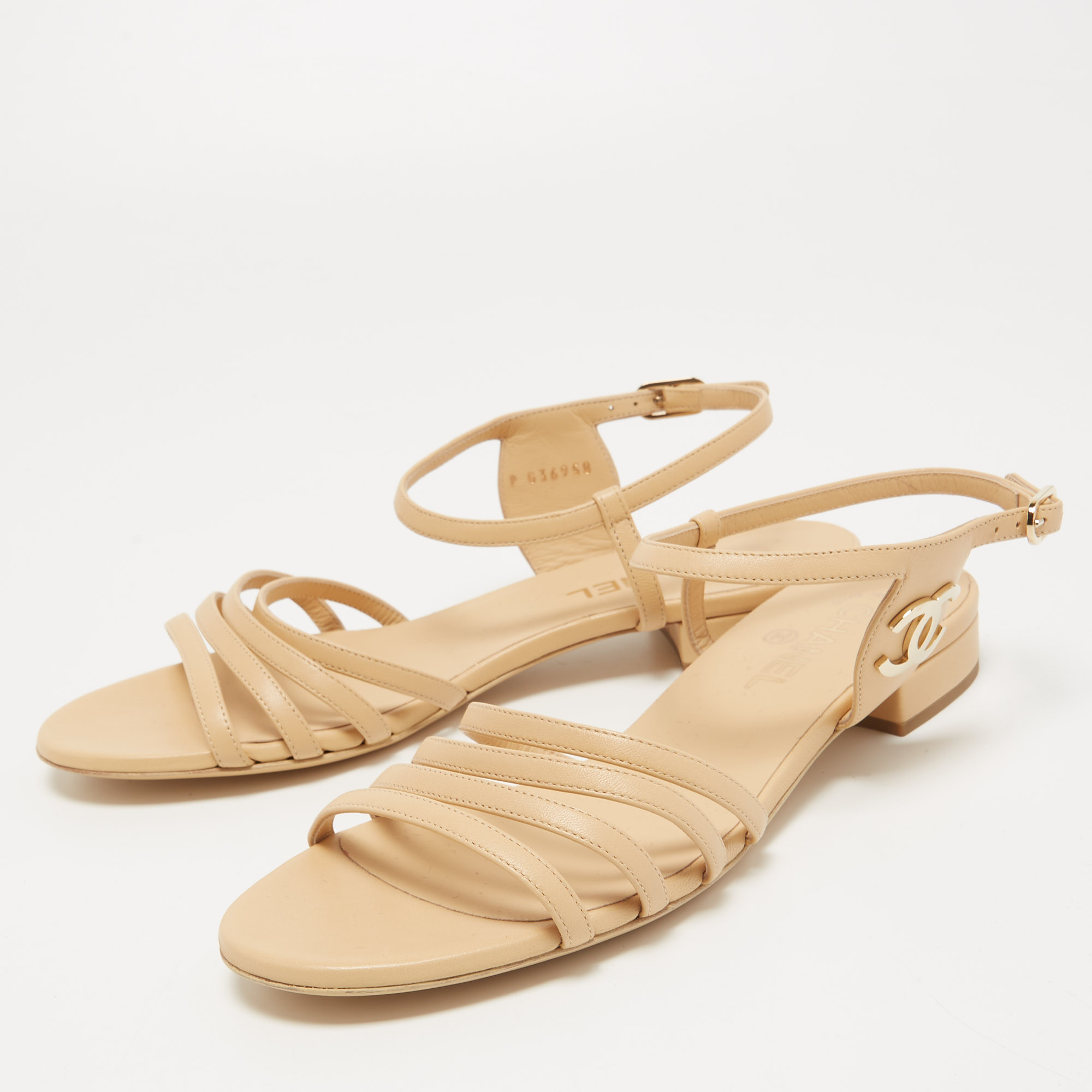 

Chanel Beige Leather CC Strappy Sandals Size