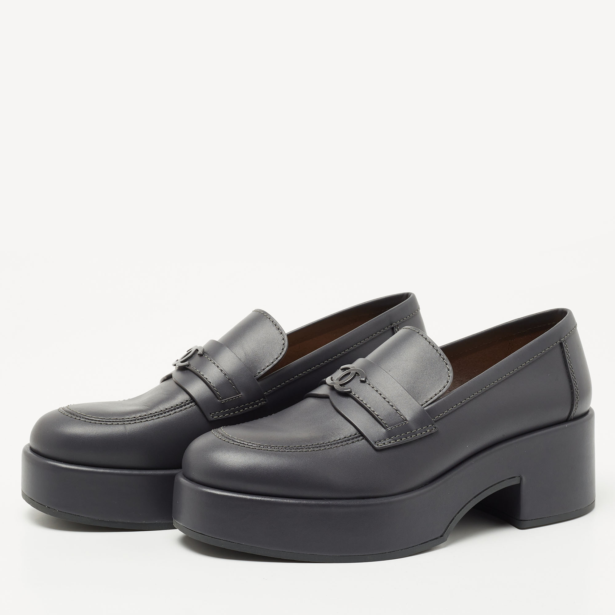 

Chanel Dark Grey Leather CC Platform Loafers Size