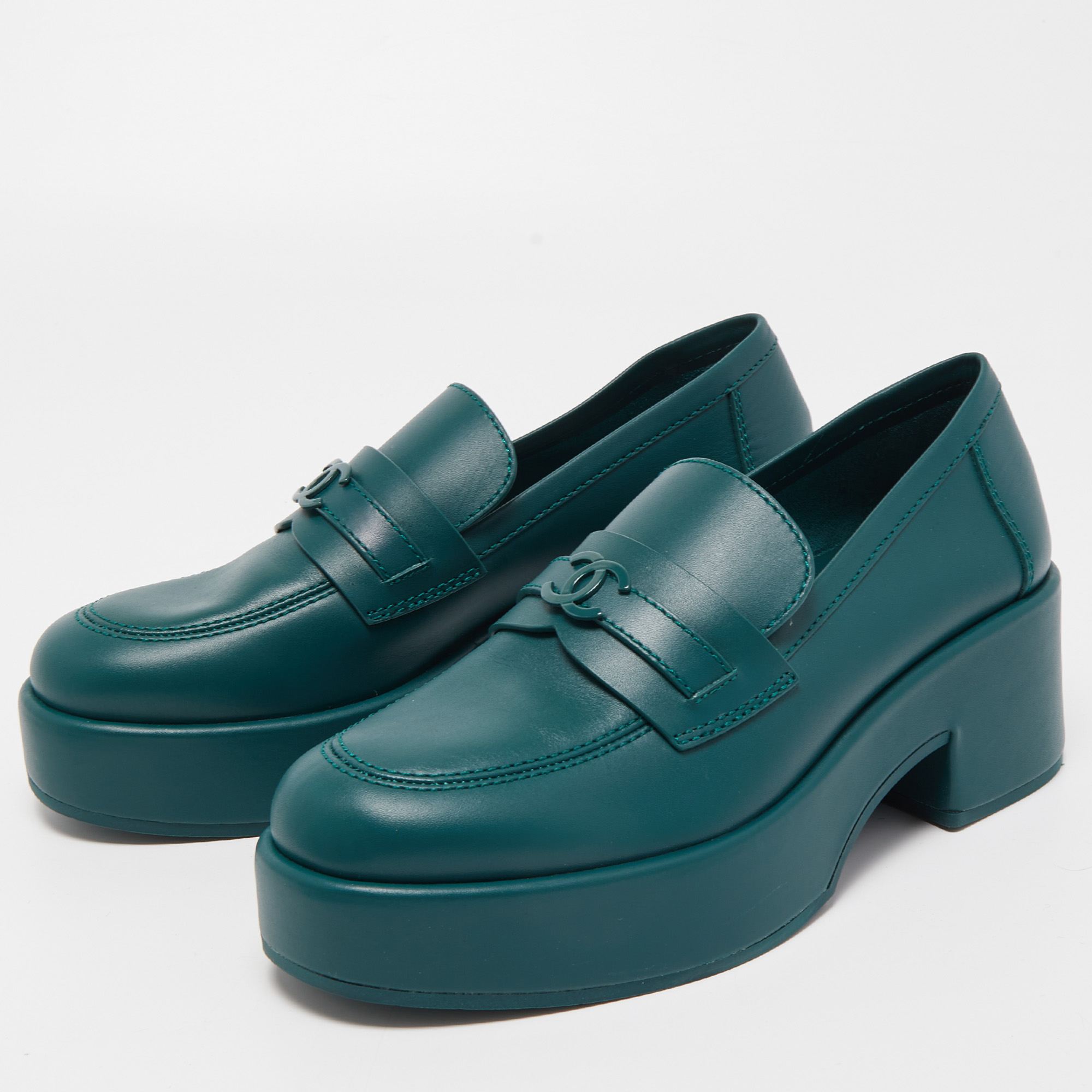 

Chanel Dark Green Leather CC Platform Loafers Size