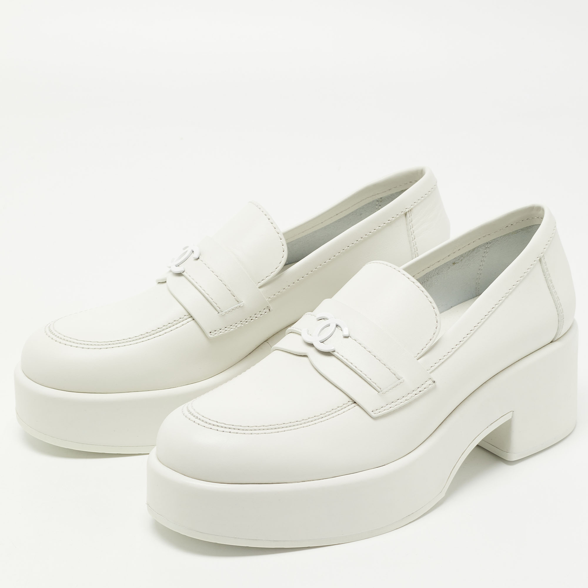 

Chanel White Leather CC Platform Loafers Size