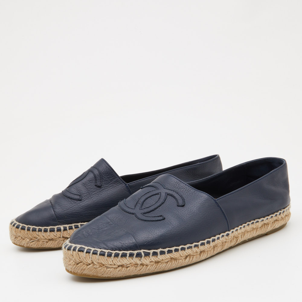 

Chanel Navy Blue Leather CC Espadrille Flats Size