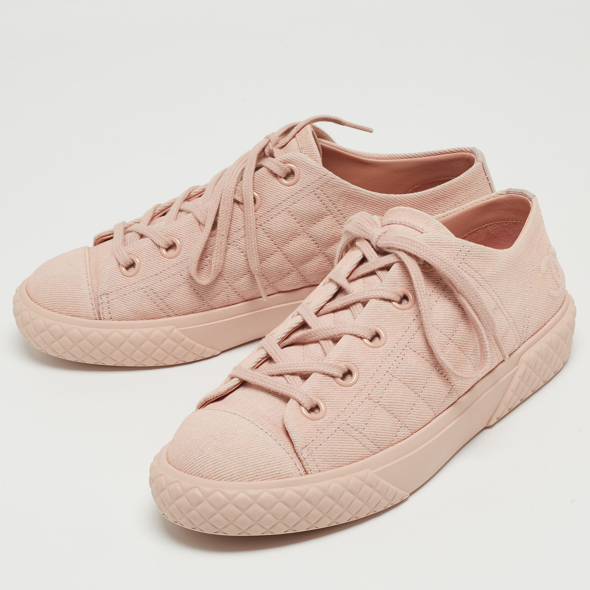 

Chanel Pink Canvas Cloth Quilted Logo Low Top Sneakers Size
