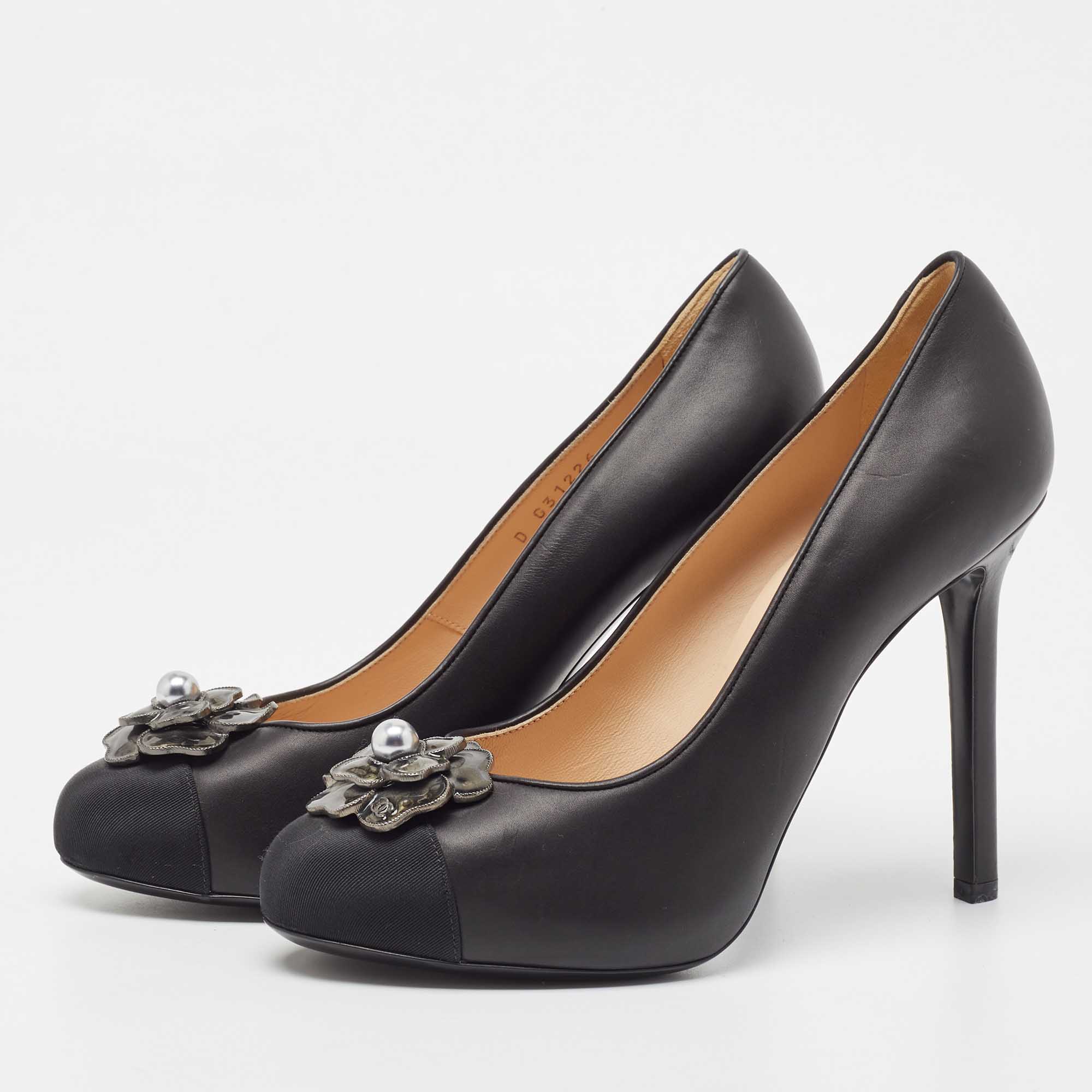 

Chanel Black Leather Embellishment Camellia Pumps Size