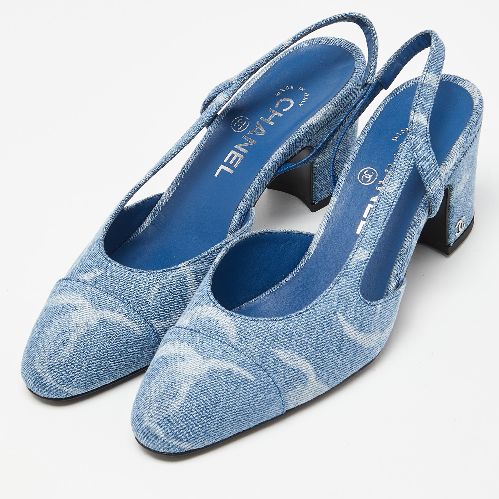 

Chanel Blue Denim Cap Toe Slingback Sandals Size