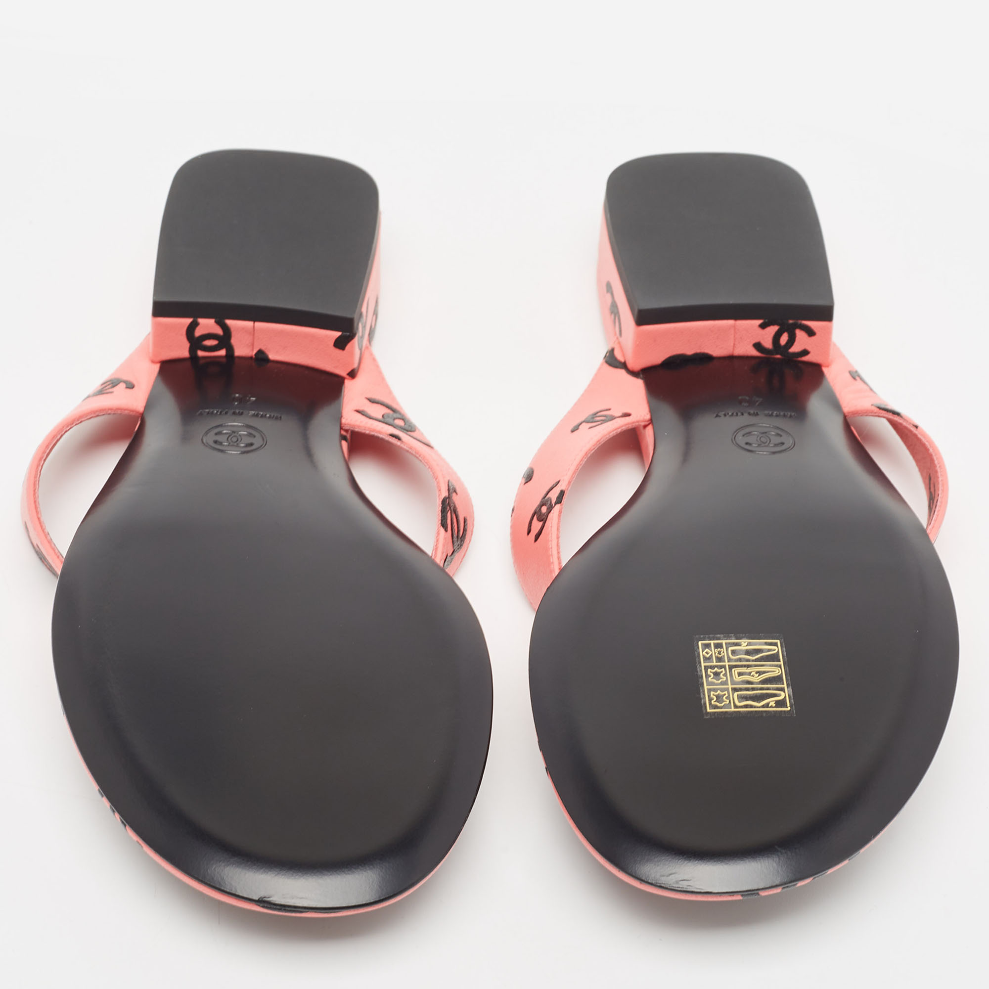 Black Chanel thong sandals with pink toes : r/thongsandals
