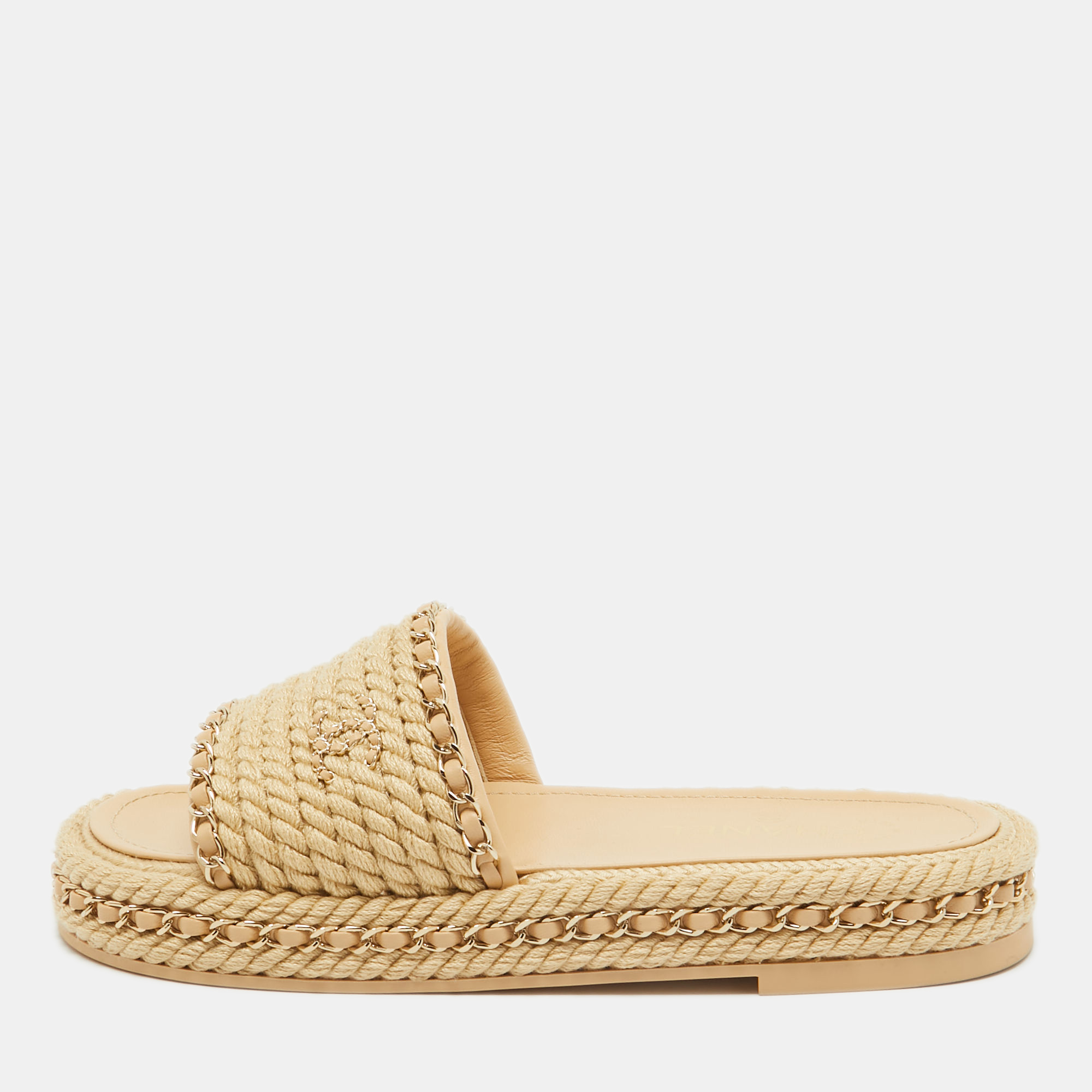 

Chanel Beige Tweed and Leather Flat Slides Size