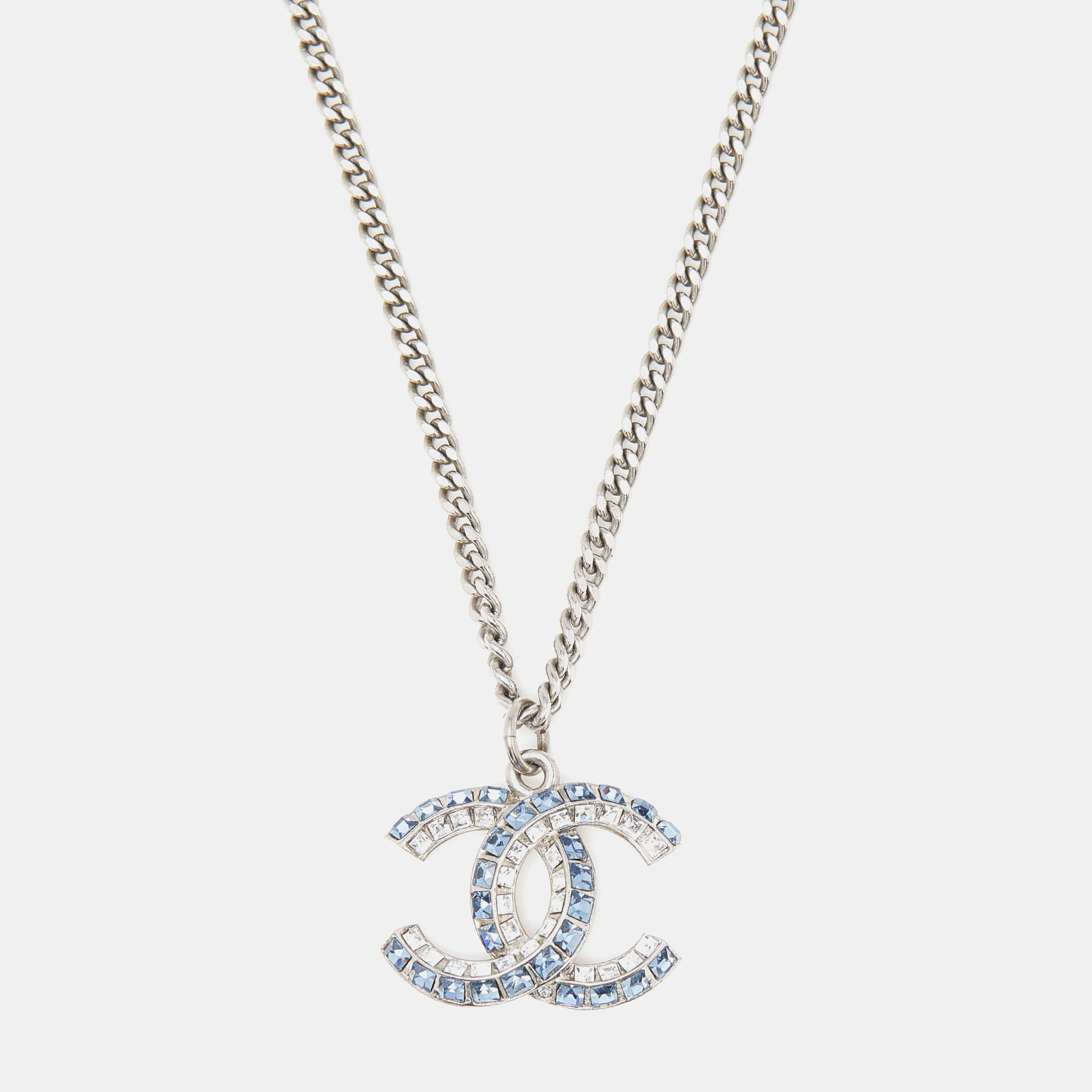 

Chanel CC Crystal Bead Faux Pearl Silver Tone Necklace