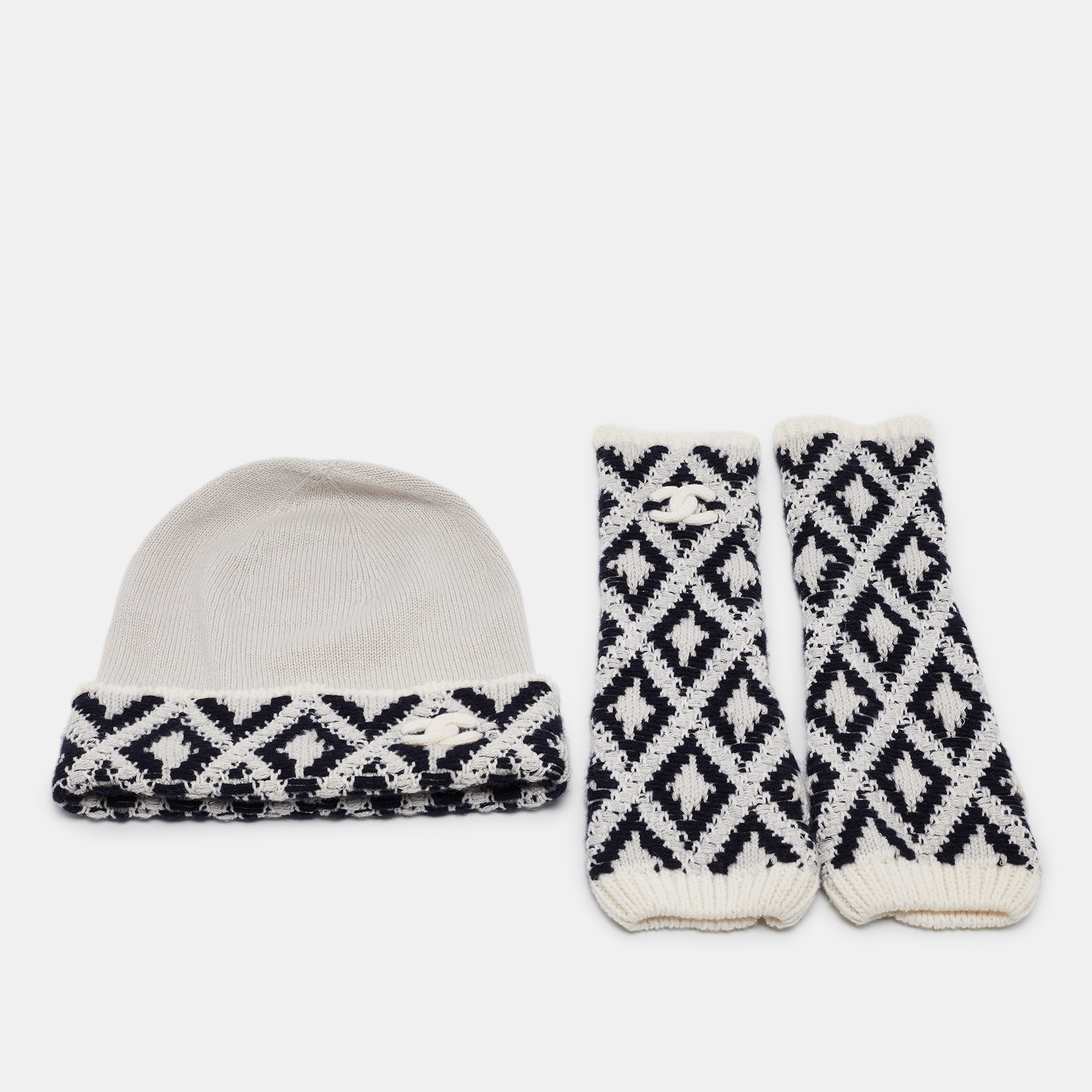 

Chanel Blue/White Patterned Cashmere Knit Beanie and Gloves Set