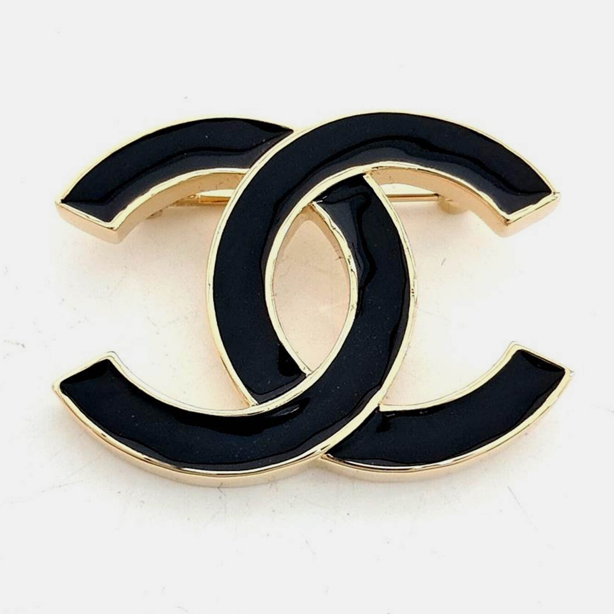 

Chanel Gold/Black Logo Brooch