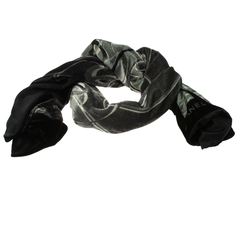 Pre Owned Chanel  Black and Green CC Logo Velvet Scarf